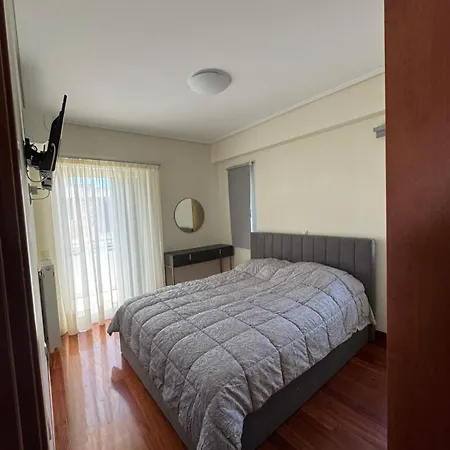 Christine ολοκαίνουριο κατάλυμα τετράκλινο διαμέρισμα * Kalamata