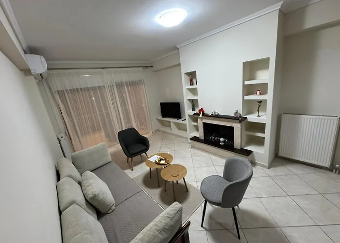 Christine Ολοκαίνουριο Κατάλυμα Τετράκλινο Διαμέρισμα * Calamata