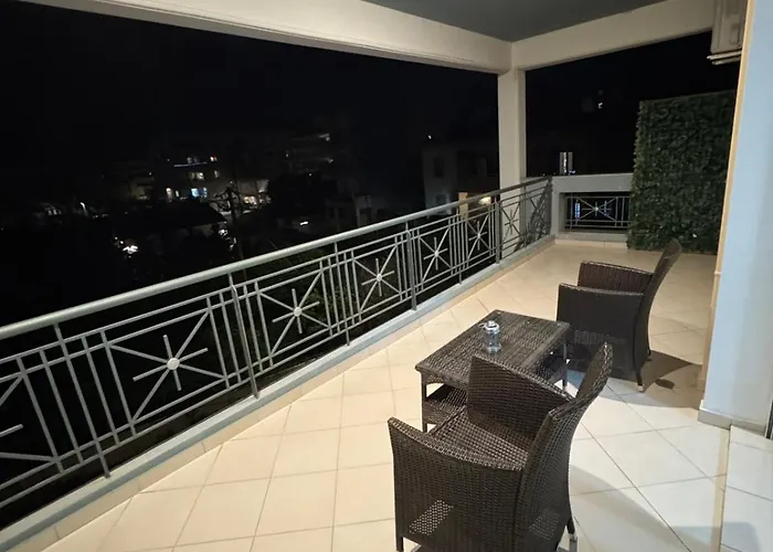 Christine ολοκαίνουριο τετράκλινο Appartement