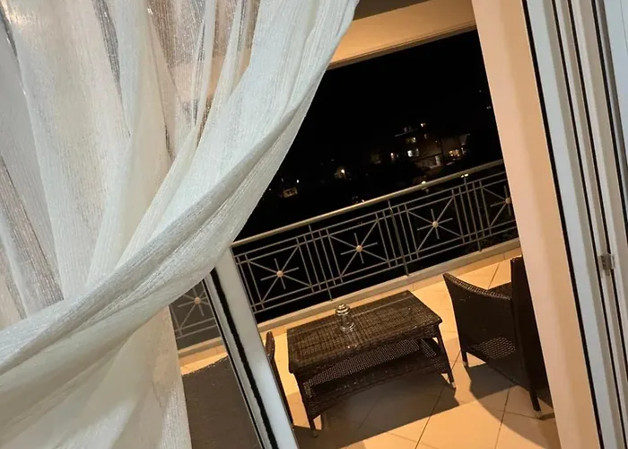 Christine Ολοκαίνουριο Κατάλυμα Τετράκλινο Διαμέρισμα * Kalamata